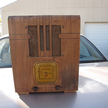 Clarion Tombstone Radio - Radios