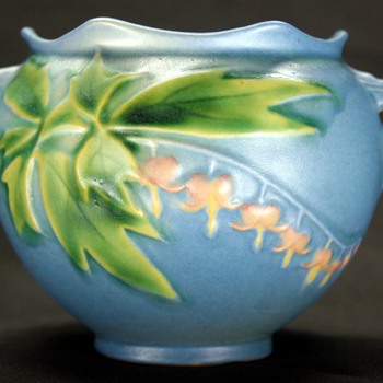 Vintage Art Deco Era Roseville Pottery 651-3 Blue BLEEDING HEART Jardiniere Vase Planter  - Art Pottery