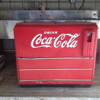 What model is this Coca Cola cooler?