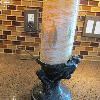 c1910, Vintage Durand, Hearts and Vine -Threaded Shade, Figual Lamp - Art Glass