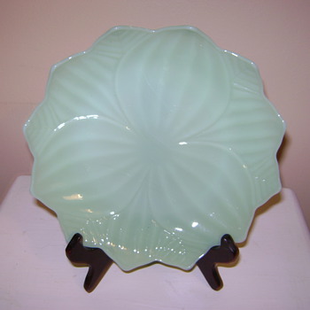 Light green flower dish - Glassware
