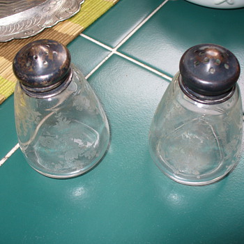 Rose Point Sterling Silver Top Shaker Set