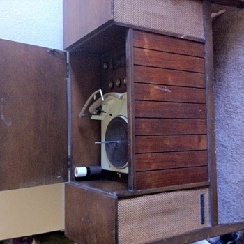 GE mahogany RC-3100A