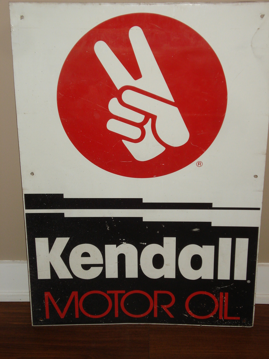 KENDALL MOTOR OIL METAL ADVERTISING SIGN AND ROUND THERMOMETER