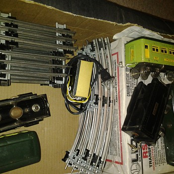 LIONEL O- GAUGE TRAIN