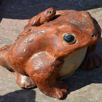 Handmade Toad - garden statue - Animals
