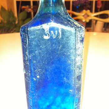 Unknown Lot of clear prescription bottles - Bottles