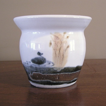 Jan Mann's tiny little pond scene pot