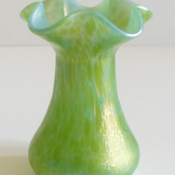LOETZ II-242 (COM 346-375) 1898-99.: DIANA VASE