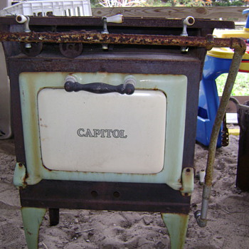"Caloric" cast iron cook stove - Kitchen