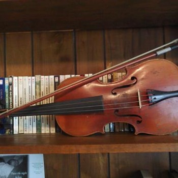 Old Violin - Music