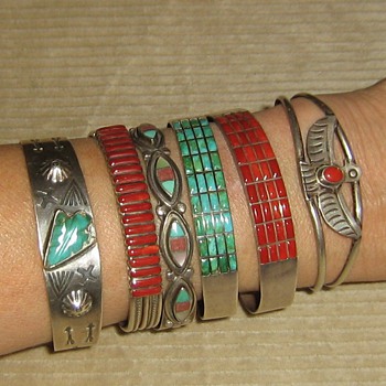 Selection of tourist & 70's? turquoise bracelets
