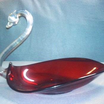GLASS SWAN - Art Glass