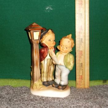 Hummel??? - Figurines