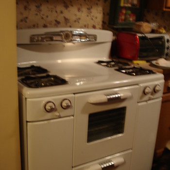 Tappan DeLuxe gas stove model 60