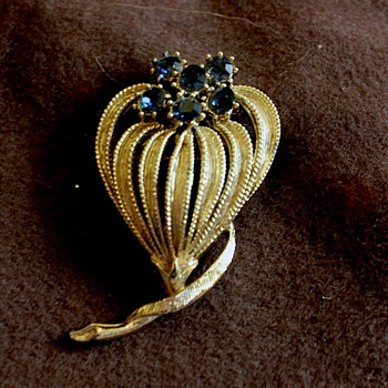 Nice Costume Jewelery Pin