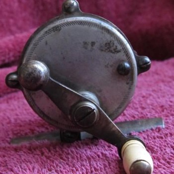 Vintage High Pillar Reel