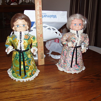What are these dolls called, advice on ID'ing other dolls without damaging - Dolls