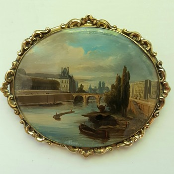 Large antique brooch, view of Louvre and River Seine, fixé sous verre miniature. - Fine Jewelry