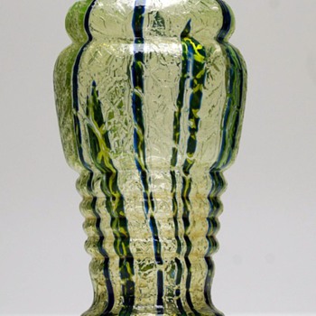 Kralik shapes #11 Spark plug   - Art Glass