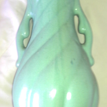 Help idntifying the maker - Art Pottery