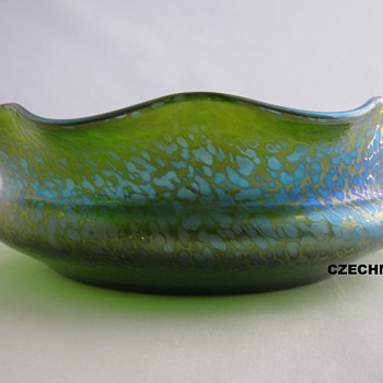 LOETZ  CRETA PAPILLON ART GLASS BOWL POST 1918 - Art Glass