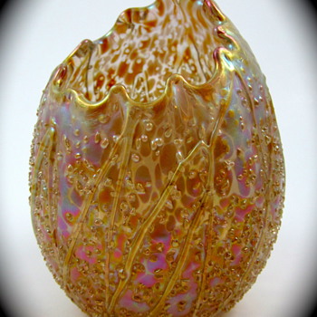 Pallme-König - The Hütte that Laid the Golden Egg - Art Glass