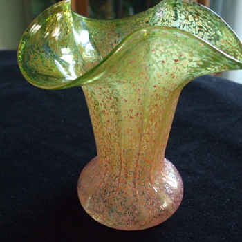 I Need Help On This Vase- Bohemian, Italian or other? - Art Glass