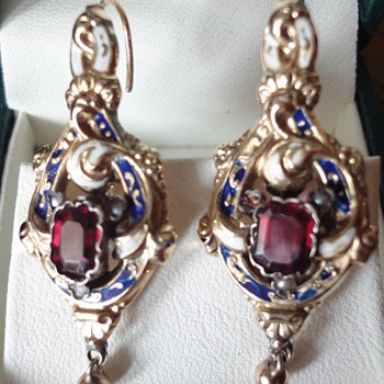 Georgian (or earlier) enameled earrings with I don't know what kind of stone ?? - Fine Jewelry