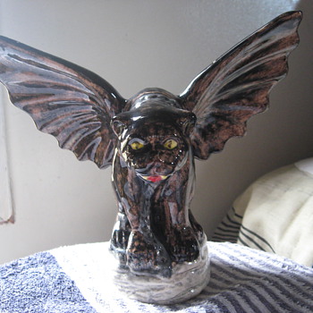 gargoyle cat or hound figurine - Animals