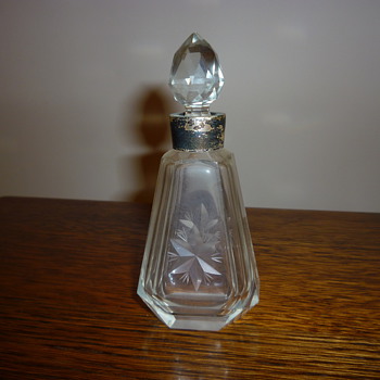 Ladies (Victorian?) scent bottle
