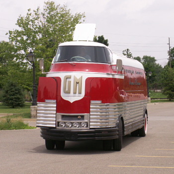 1940 G.M. Futurliner - Classic Cars