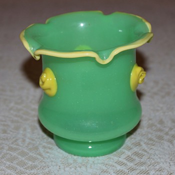 Green vase with prunts - Art Glass