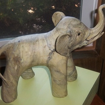 Hawaiian Souvenir Elephant - Animals