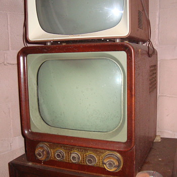 Old Halicrafters TV/Radio