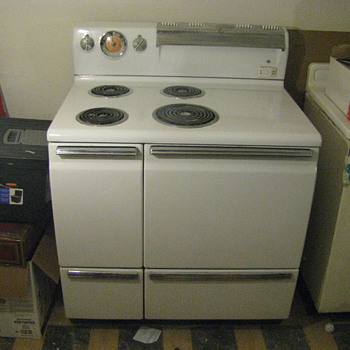 Vintage GE Stove