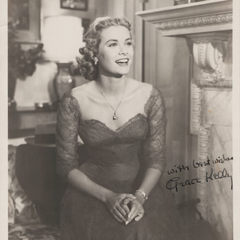 Grace Kelly Signed Promo Photo (1954) - Photographs