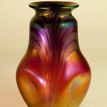 Kralik Red Loop Vase - Art Glass