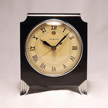 General Electric "Petite", Model AB-3F52 - Clocks