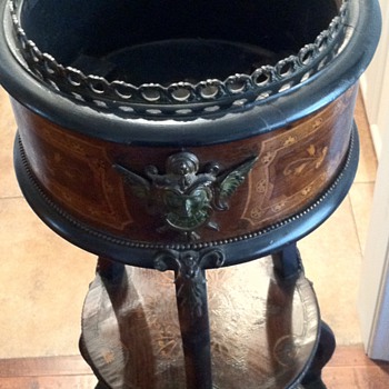 Art nouveau plant stand? - Art Nouveau