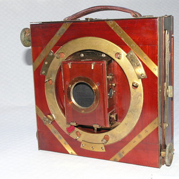 Thornton-Pickard "Royal Favorite" Field Camera, 1909.