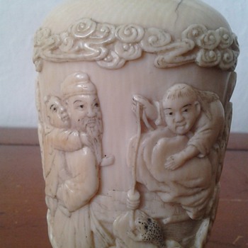 Carved Ivory snuff bottle Qing Dynasty - Asian
