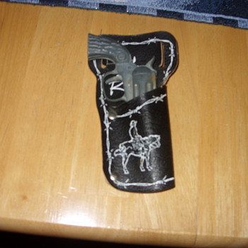 brave toy gun and lil ranger holder