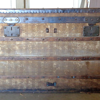 Louis Vuitton Rayee Trunk Restored - Furniture