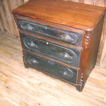 Oak dresser with painted drawers