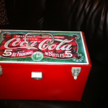 Rear cooler . The coca cola museum does not have this! Trying to find it's value