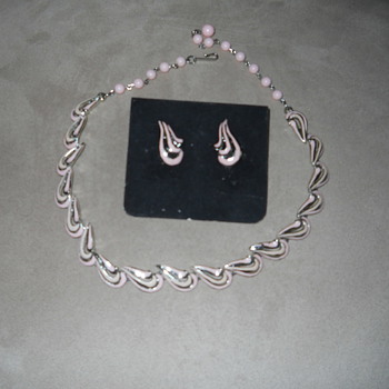this is a coro written script from 1919.j hook was patented in 1945,guess they used it before patent - Costume Jewelry