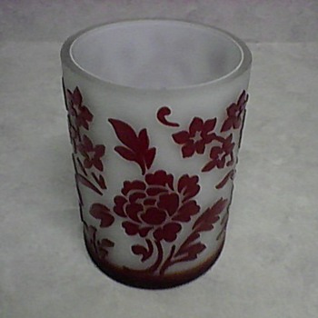FLORAL CAMEO GLASS VASE