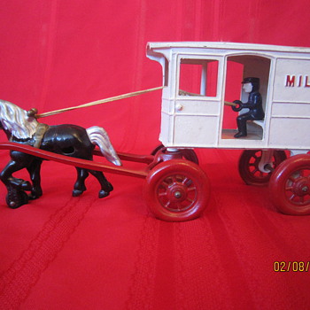 1941 Kenton Cast Iron Antique Horse Drawn Toy Carriage Steel Metal Milk Truck