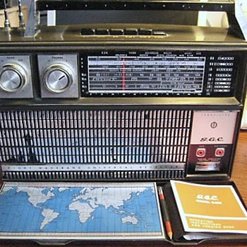1967-gec starfinder radio-9 volt portable battery - Radios
